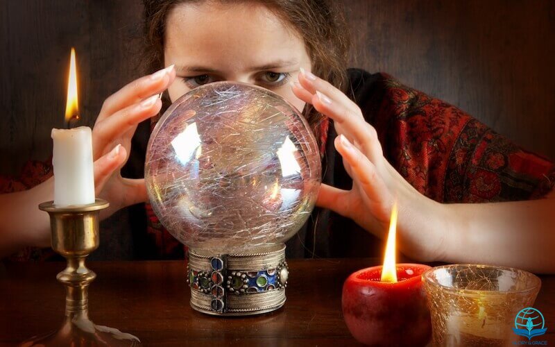 The spirit of divination showing a woman practicing divination